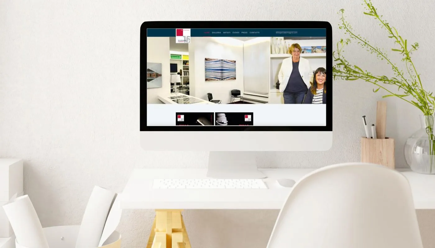 Immagine mockup laptop sito web galleria d'arte